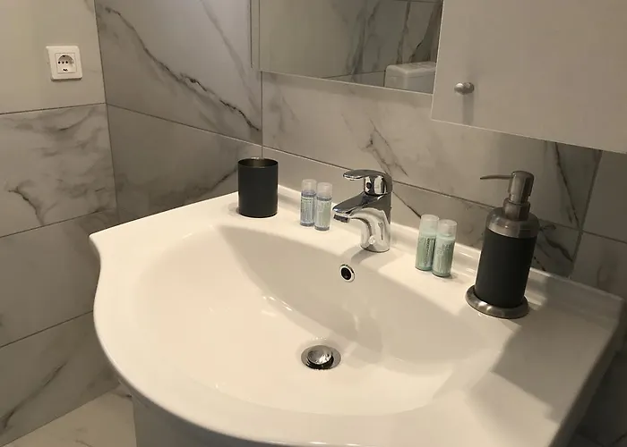 Moro * Цриквеница